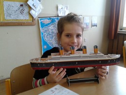 Dominika na výstavě TITANIC