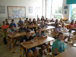 Nebudeme sedět jenom v lavicích