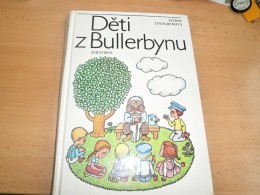 Knihy a čtení nás baví.
